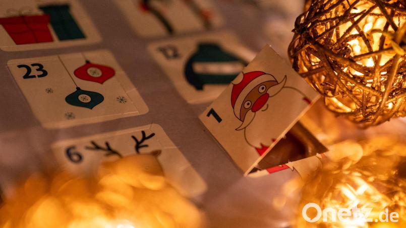 Klassisch und beliebt: Adventskalender mit Schokolade. Bild: Monika Skolimowska/dpa/dpa-tmn