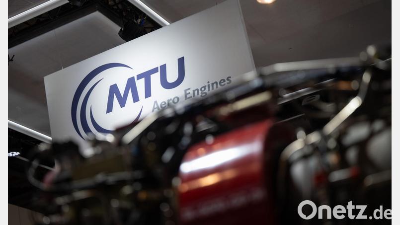 Der Triebwerkshersteller MTU erwartet mehr Gewinn. Bild: Sebastian Gollnow/dpa