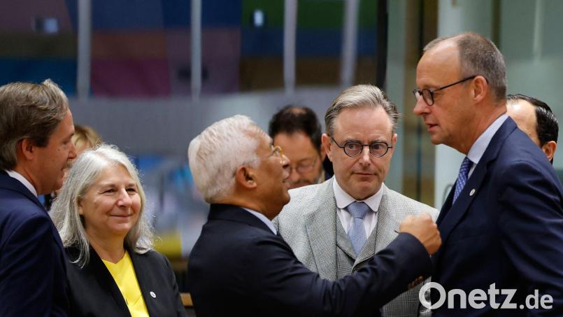 Kanzler Merz hat es beim Gipfel in Brüssel nicht leicht mit seinem Vorstoß für die Nutzung des eingefrorenen russischen Vermögens für die Ukraine. Bild: Geert Vanden Wijngaert/AP/dpa