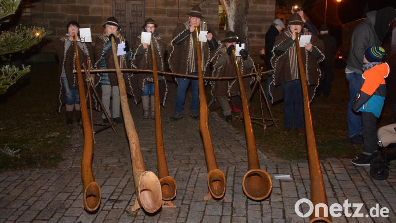 Die Speichersdorfer Fichtenhornbläser freuen sich schon auf ihre erstmalige Fahrt und Auftritte bei der Grünen Woche in Berlin im Januar. Die Gemeinde leistet mit 500 Euro Zuschuss ihren Beitrag für die Reise der „Botschafter der Kommune“. Archivbild: ak