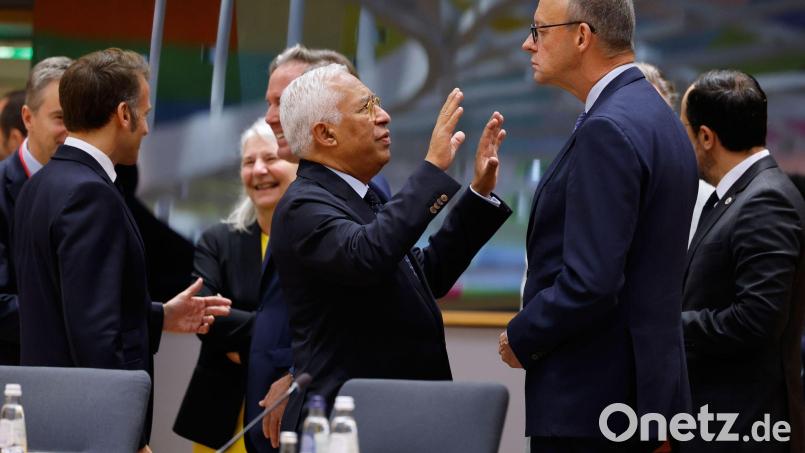 EU-Ratspräsident Costa muss beim Gipfel eine Äußerung des Kanzlers zurechtrücken. Bild: Geert Vanden Wijngaert/AP/dpa