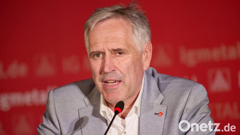 Der bayerische IG Metall-Chef Horst Ott warnt vor flächendeckendem Jobabbau. (Archiv) Bild: Georg Wendt/dpa