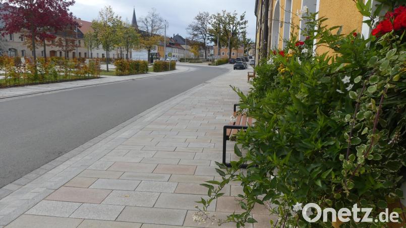 Bei der Einfahrt in die Stadt fällt der Blick auf den schmucken Marktplatz. Bei der Umsetzung lief jedoch nicht alles rund. Bild: rn