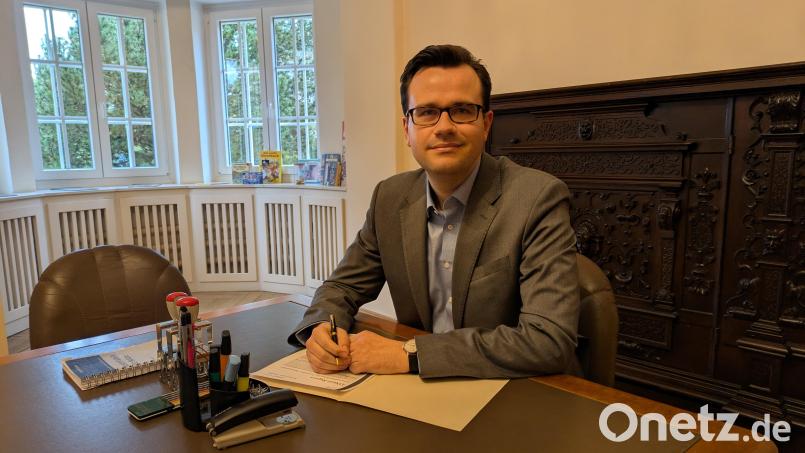 Christian Zach ist ab 1. November neuer Notar in Waldsassen. Der Jurist aus dem Umland von Straubing folgt auf Sonja Karl Pelikan, die seit 1. August in Bad Tölz tätig ist. Bild: pz