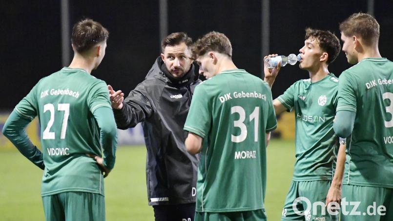 DJK-Trainer Dominic Rühl fordert gegen den SC Großschwarzenlohe einen Sieg seiner Mannschaft. Bild: Hubert Ziegler