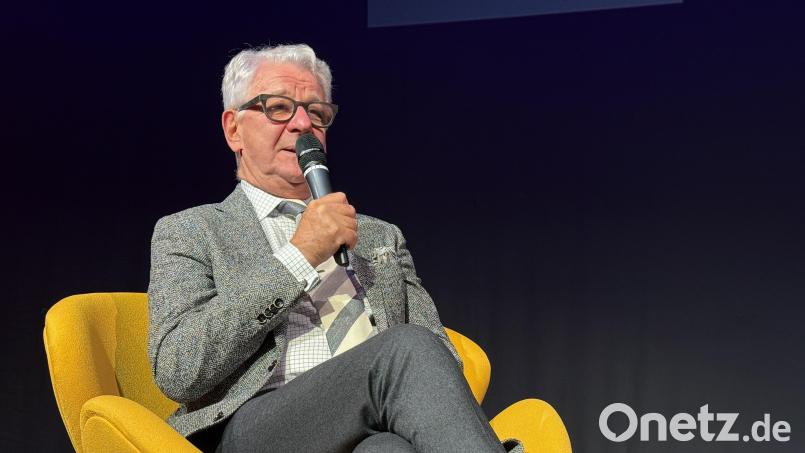 Marcel Reif hat sich vor allem als Fußball-Kommentator einen Namen gemacht. Aber auch seine Rede im Bundestag Anfang 2024 hat für Schlagzeilen gesorgt. Bild: Petra Hartl