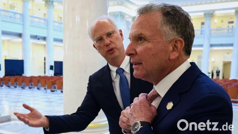 Witkoff und Dmitrijew sollen sich US-Medien zufolge nun erneut treffen. (Archivbild) Bild: Vyacheslav Prokofyev/Pool Sputnik Kremlin/AP/dpa