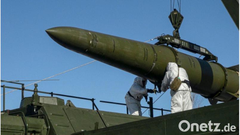 Das russische Militär feuert immer wieder ballistische Raketen auf Ziele in der Ukraine ab. (Archivbild) Bild: -/Russian Defense Ministry Press Service/AP/dpa