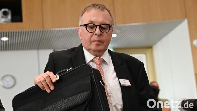 Pföhler war bei der Flutkatastrophe Landrat im Landkreis Ahrweiler. (Archivbild) Bild: Arne Dedert/dpa