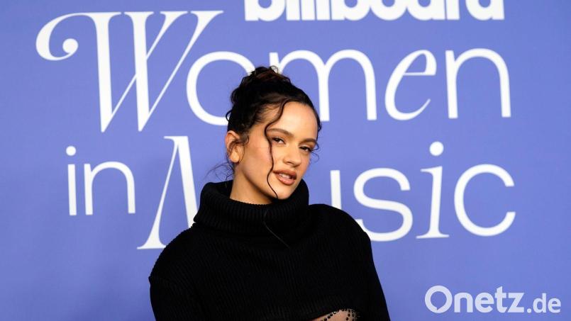 Rosalía ist mit ihrer Mischung aus Flamenco, Latin-Pop, R&amp;B, Reggaeton und „Música urbana latina“ international erfolgreich. (Archivfoto) Bild: Chris Pizzello/Invision/AP/dpa