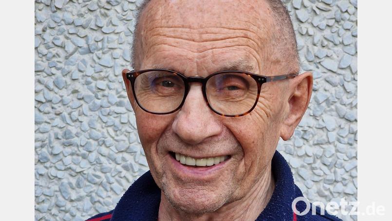 Siegfried Ertl feierte im Kreis seiner Familie und Freunde seinen 85. Geburtstag. Dabei blickte er auf ein erfülltes Leben zurück. Bild: R. Kreuzer