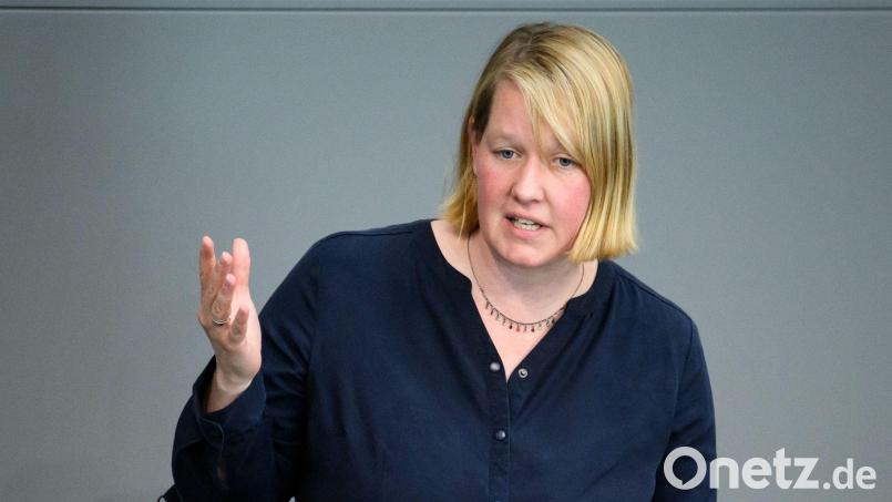 Die SPD-Abgeordnete Esdar verteidigt ihre Teilnahme an einer Demonstration gegen die „Stadtbild“-Äußerungen des Kanzlers. (Archivbild) Bild: Bernd von Jutrczenka/dpa