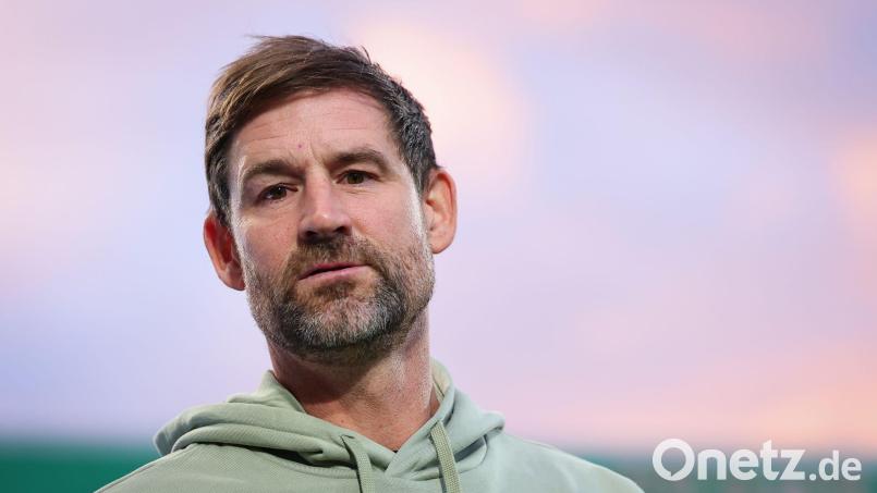 Trainer Thomas Kleine hofft auf einen Befreiungsschlag im Pokal. Bild: Daniel Karmann/dpa