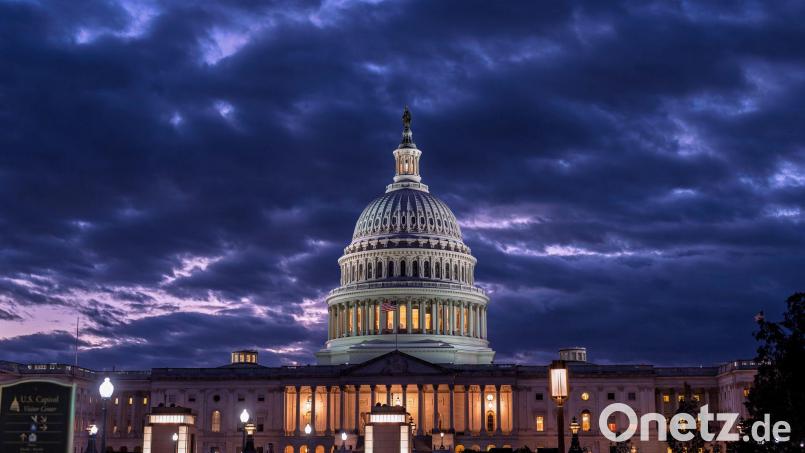 Ein Bundesrichter hat die Entlassung von Regierungsmitarbeitern während des US-Shutdowns untersagt. (Archivfoto) Bild: J. Scott Applewhite/AP/dpa