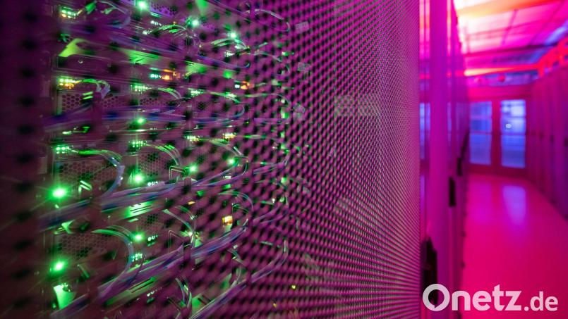 Rechenzentren spielen eine wichtige Rolle bei der Digitalisierung. (Archivbild) Bild: Sebastian Gollnow/dpa