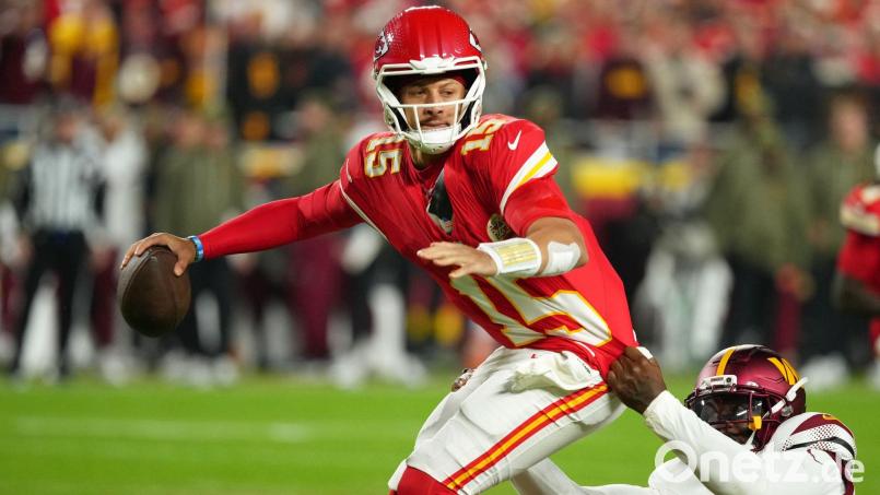 Patrick Mahomes warf drei Touchdowns, aber auch zwei Interceptions, Bild: Ed Zurga/FR34145 AP/dpa