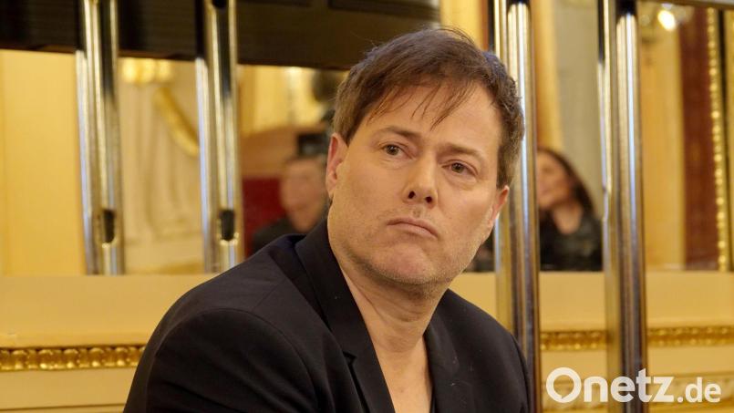 Auf politischen Druck hat das Belgrader Bitef-Festival den Theatermacher Milo Rau ausgeladen. (Archivbild) Bild: Christiane Oelrich/dpa