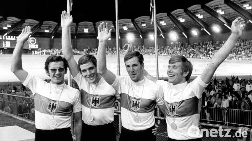 Günter Haritz (r.) ist im Alter von 77 Jahren gestorben. (Archivbild) Bild: Gleie/dpa