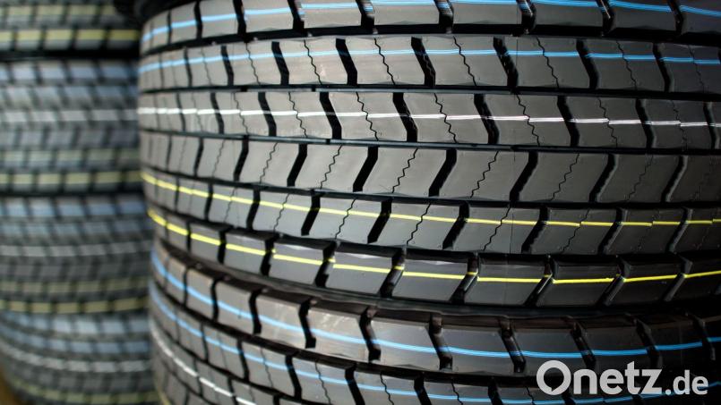 Unbekannte Diebe haben in einem Autohaus in Marktredwitz Kompletträder gestohlen. Symbolbild: Julian Stratenschulte/dpa