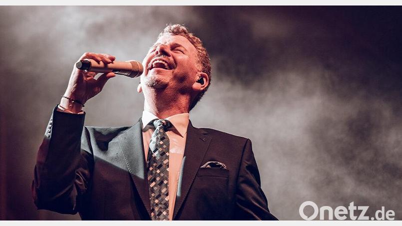 Semino Rossi kommt mit seinem Weihnachtsprogramm nach Amberg. Bild: Marco Landau/exb