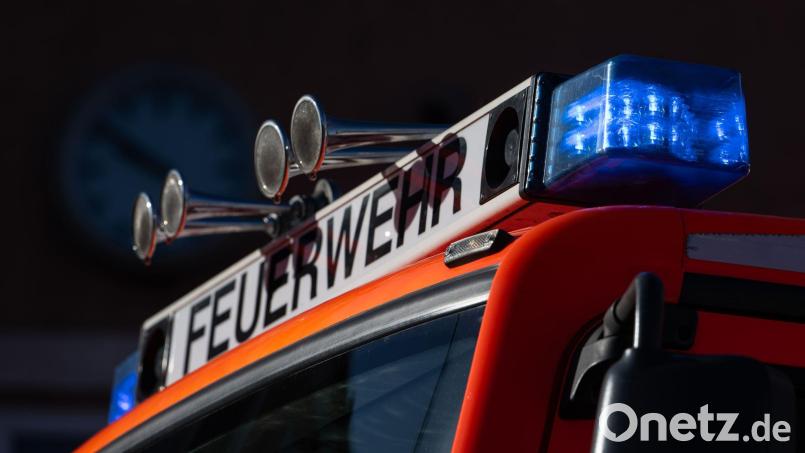 Die Feuerwehr Mömbris musste bei sich selbst löschen. Symbolbild: Marijan Murat/dpa