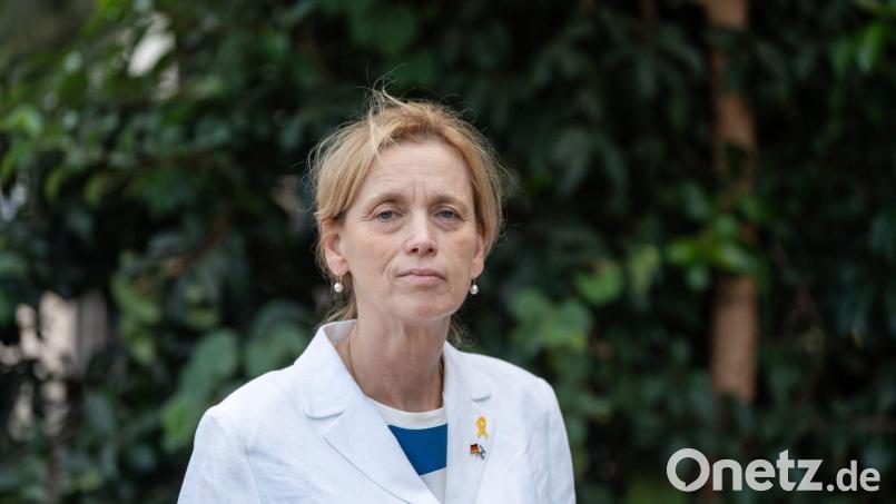 Bildungsministerin Karin Prien stellt sich gegen die Forderung mehrerer Staaten, Israel vom Eurovision Song Contest (ESC) auszuschließen. Bild: Ilia Yefimovich/dpa