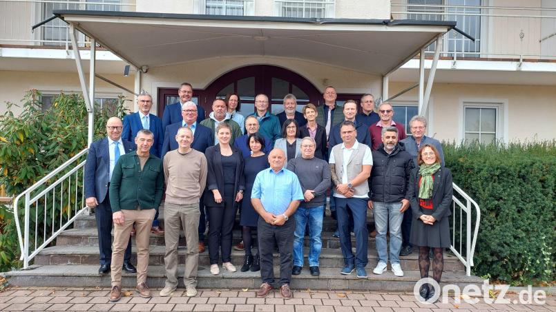 Die Nabaltec AG ehrte in einer Feierstunde zahlreiche Mitarbeiter für ihre Betriebszugehörigkeit. Ein Dank galt auch mehreren künftigen Ruheständlern. Bild:   Gerlinde Graf