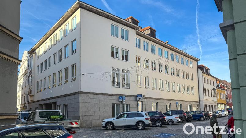 Das neue Bürgerbüro zieht in das Gebäude der ehemaligen Stadtsparkasse in der Herrenstraße ein. Bild: Wolfgang Steinbacher