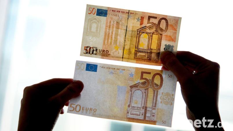 Der Jugendliche wollte mit einem falschen Fünfzig-Euro-Schein in einem Fast-Food-Restaurant zahlen. Symbolbild: Franziska Gabbert/dpa-Zentralbild/dpa