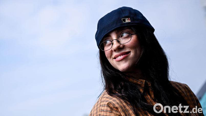 Popstar Billie Eilish will von den Einnahmen ihrer letzten Tour einen Betrag in Millionenhöhe spenden und hat Milliardäre zu mehr Großzügigkeit aufgerufen. (Archivbild) Bild: Britta Pedersen/dpa