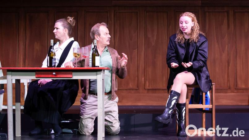 Ellen Babic von Marius von Mayenburg an den Hamburger Kammerspielen, Regie Sewan Latchinian Bild: Bo Lahola