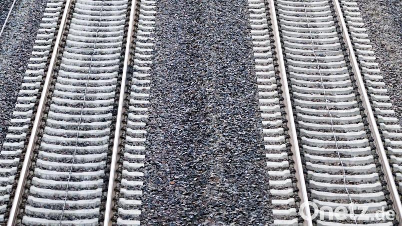 Der Lückenschluss der Werratalbahn würde je nach Trassenvariante zwischen 66 und 150 Millionen Euro kosten. (Archivbild) Bild: Julian Stratenschulte/dpa