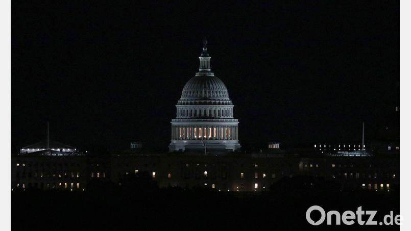 Seit einem Monat hat der Shutdown die USA im Griff. (Archivbild) Bild: Gent Shkullaku/ZUMA Press Wire/dpa