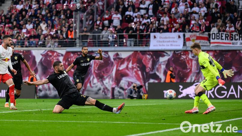 Alexander Nübel (VfB Stuttgart) hat beim 1:3 in Leipzig trotz Patzer eine starke Leiistung gezeigt. Bild: Hendrik Schmidt/dpa