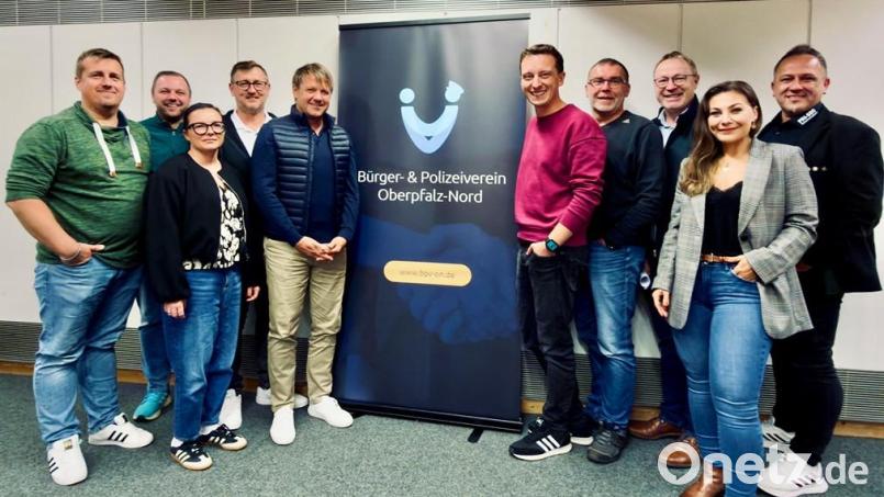 In Weiden ist ein neuer Verein entstanden, der das Vertrauen zwischen Bevölkerung und Polizei stärken soll: der Bürger- und Polizeiverein Oberpfalz-Nord. Bild: Bürger- und Polizeiverein Oberpfalz-Nord e.V.