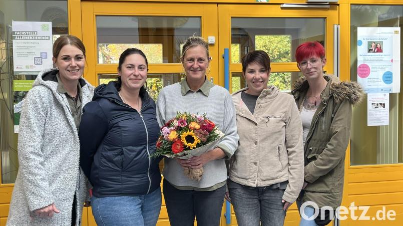 Angelika Schneeberger (Mitte) mit Mitgliedern des Elternbeirates Bild: Monika Steffens