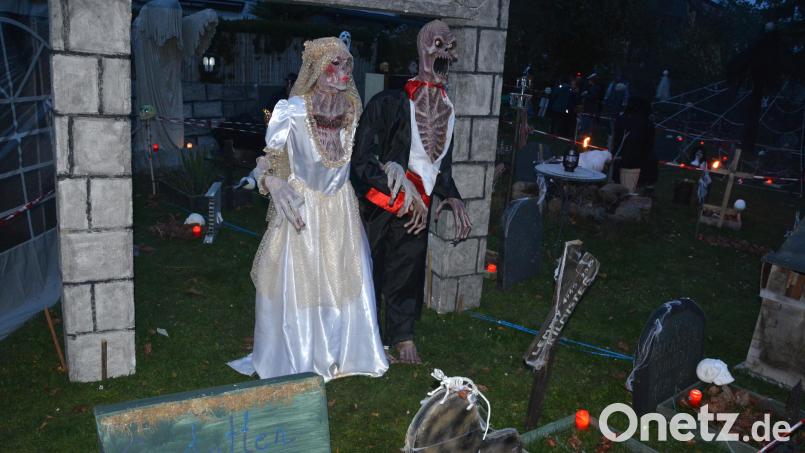 Dieses Brautpaar hat wohl schon bessere Zeiten erlebt. Bild: jr