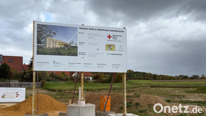 Hier entsteht die neue Kindertagestätte Zukunftshelden des BRK-Kreisverbands Amberg-Sulzbach. Bild: Petra Hartl