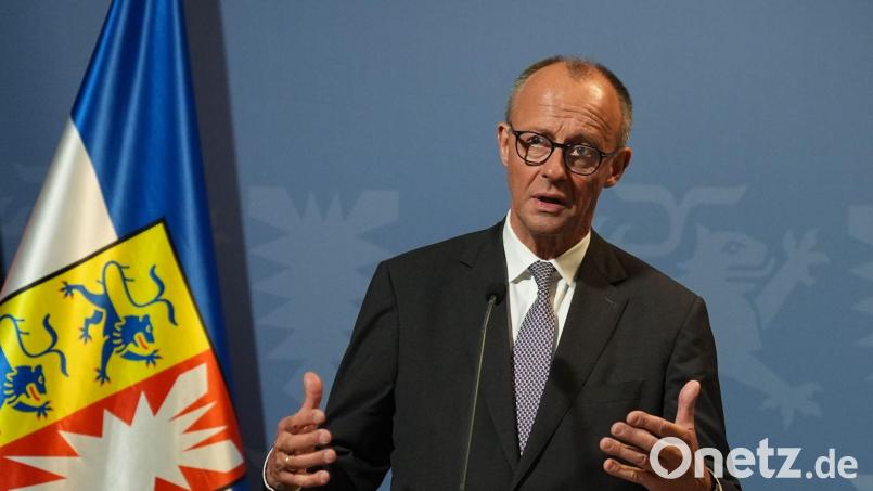 Merz lud den syrischen Übergangspräsidenten Ahmed al-Scharaa nach Deutschland ein. Bild: Marcus Brandt/dpa