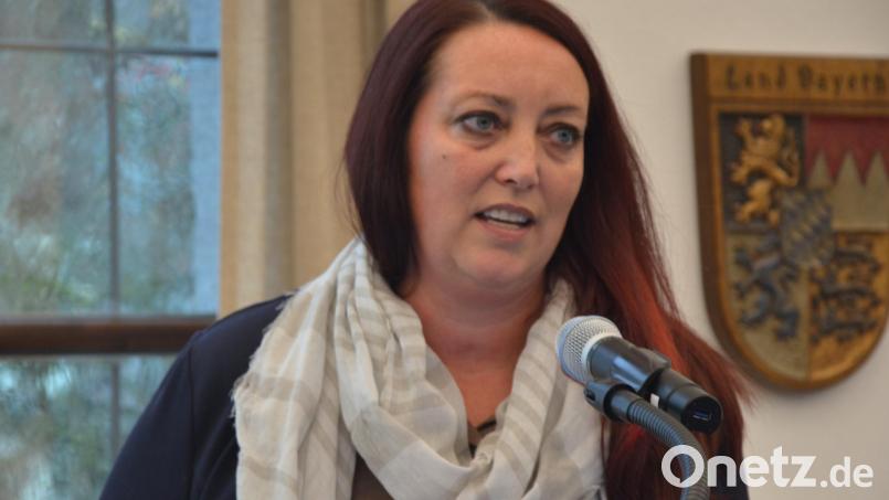 Tina Faltenbacher gab einen Überblick über die Arbeit des Familienstützpunktes in Tirschenreuth. Wichtig nannte sie in diesem Zusammenhang, dass Eltern mehr Zeit mit ihren Kindern verbringen, abseits der digitalen Hemmnisse. Bild: jr