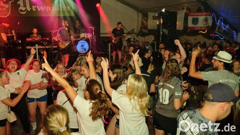Am Freitag startet das Handballfest in Oberviechtach am Sandradl mit dem Auftritt d&#039; Urwaidler. Bild: vöt