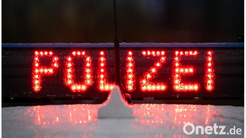 Beamte der Polizeiinspektion Amberg haben am Montagvormittag einen Dieb auf frischer Tat ertappt. Symbolbild: Soeren Stache/dpa