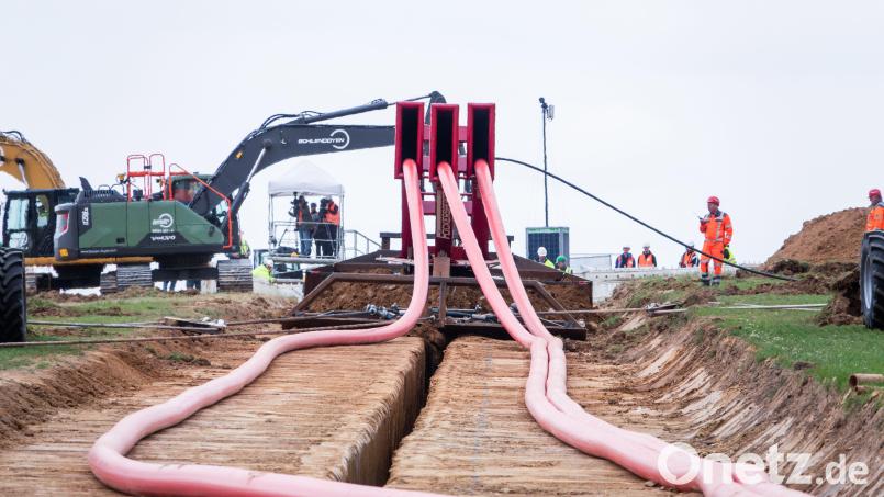 Das Bundesverwaltungsgericht machte am Mittwoch den Bau des Süd-Ost-Links frei, zumindest ein bisschen. Symbolbild: Christophe Gateau/dpa