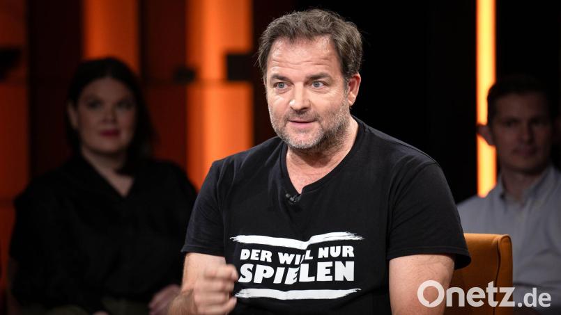 Hundeexperte Martin Rütter hat seine letzte Tour angekündigt. (Archivbild) Bild: Sina Schuldt/dpa