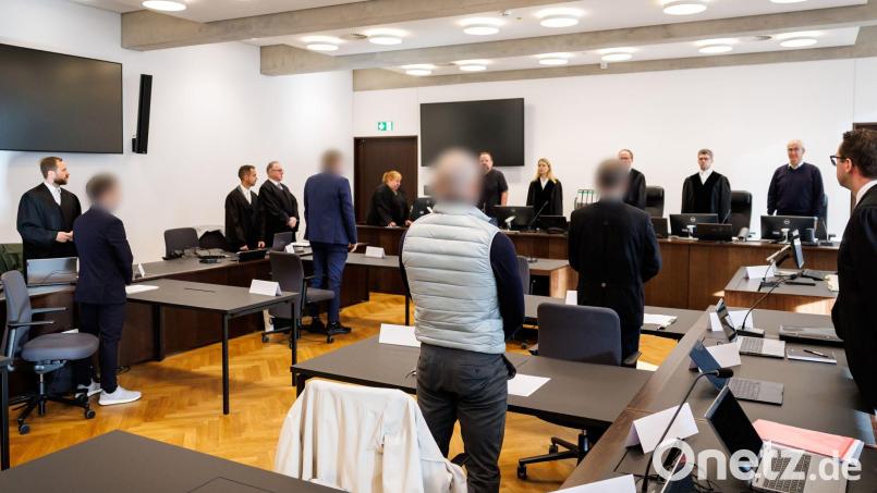 Der durch den mutmaßlichen Betrug für die Krankenkassen entstandene Schaden beläuft sich laut Anklage auf mehr als 9,8 Millionen Euro. Bild: Daniel Karmann/dpa