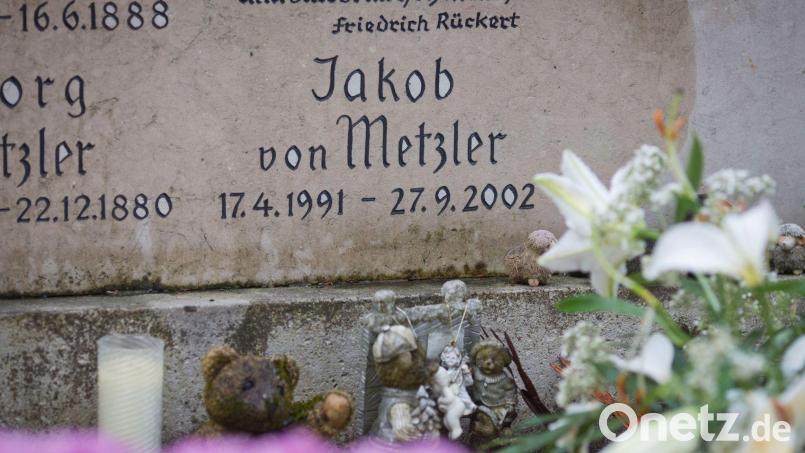 Der verurteilte Mörder von Jakob von Metzler bleibt weiter in Haft. Sein Antrag auf vorzeitige Entlassung liegt vorerst auf Eis – er hat das Prüfverfahren gestoppt. (Archivbild) Bild: Frank Rumpenhorst/dpa