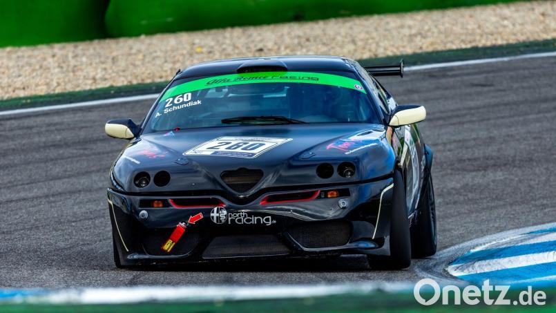 Andreas Schundiak in seinem Element auf dem Hockenheimring. Der 33-jährige Weidener landete im Gesamtklassement der DMV Classic Masters auf dem dritten Platz. Bild: Schundiak/Privat