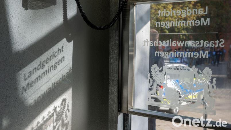 Die Staatsanwaltschaft Memmingen hat Anklage wegen mehr als 100 Fällen von Rechtsbeugung erhoben. (Symbolbild) Bild: Stefan Puchner/dpa