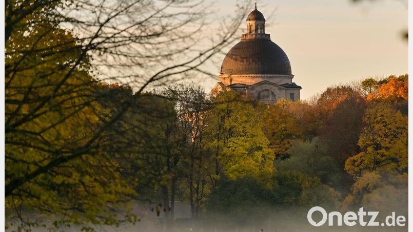 In Bayern steht ein Mix aus Sonne und Nebel bevor. (Symbolbild) Bild: Malin Wunderlich/dpa