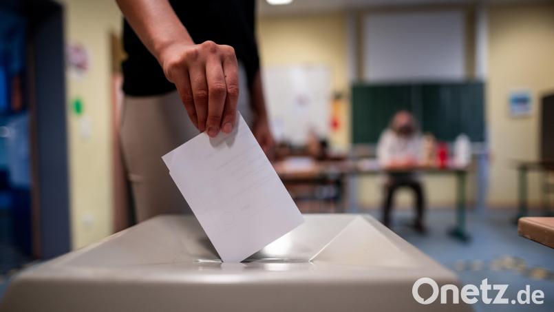 Nicht mehr lange, dann werden in Bayern Bürgermeister und Landräte gewählt. Im Landkreis Schwandorf steht jetzt für einige Amtsinhaber schon fest, dass sie trotz guter Chancen und unabhängig von der ohnehin nicht mehr existierenden Altersgrenze nicht mehr antreten wollen. Symbolbild: Fabian Strauch/dpa